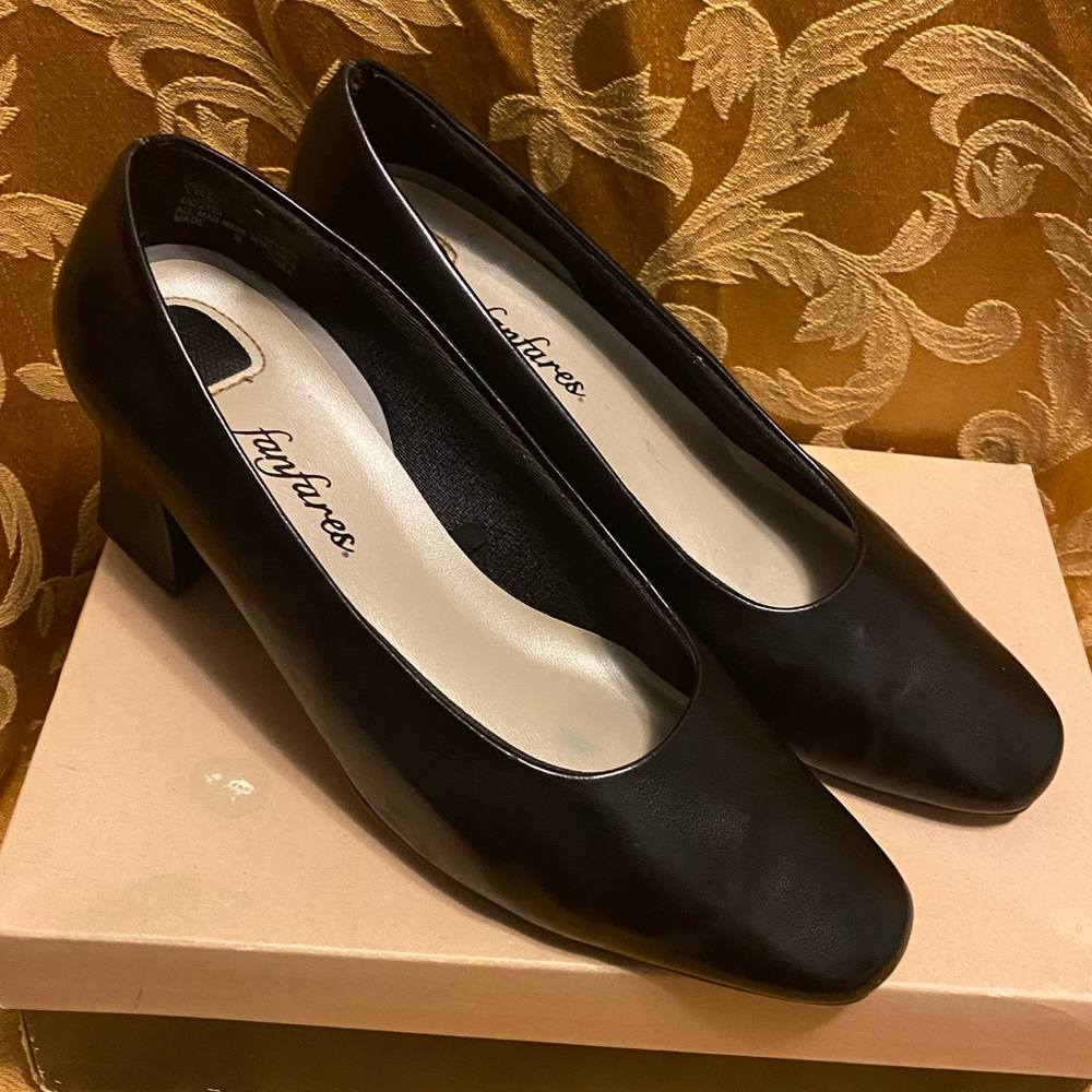 Fanfares ladies Christy Black Casual Slip on Pumps heels Size 10